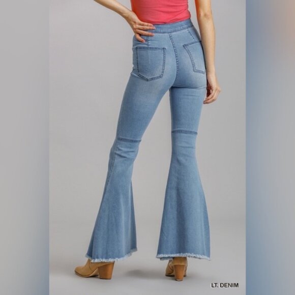 Umgee | High Rise Fringe Hem Bell Bottom Stretch Denim Jeans Light Wash New 1 - Picture 9 of 14